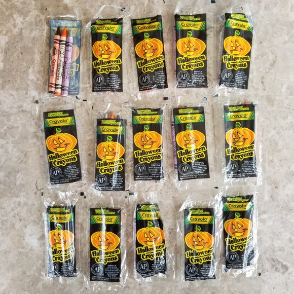 Bundle: Halloween BK Bucket Pail and Crayon Treats with Pumpkin Stickers - Picture 4 of 14